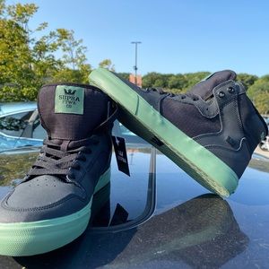 Supra Hightop Sz 10.5, $55